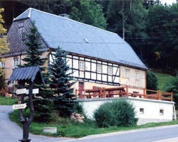 Der Alpinskiverleih in der Bergstrasse in Holzhau